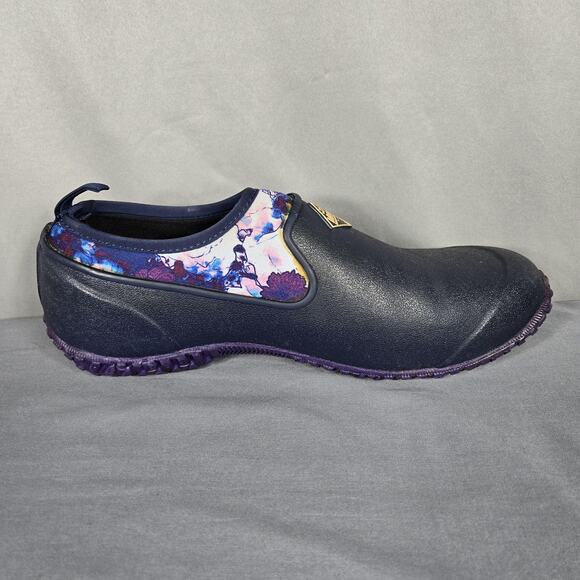 Muck Boot Company Garden Shoes Womens Size 11 Navy Floral Slip On Waterproof - Picture 2 of 10